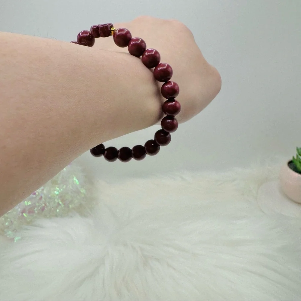 Four-Leaf Clover Cinnabar Beaded Bracelet